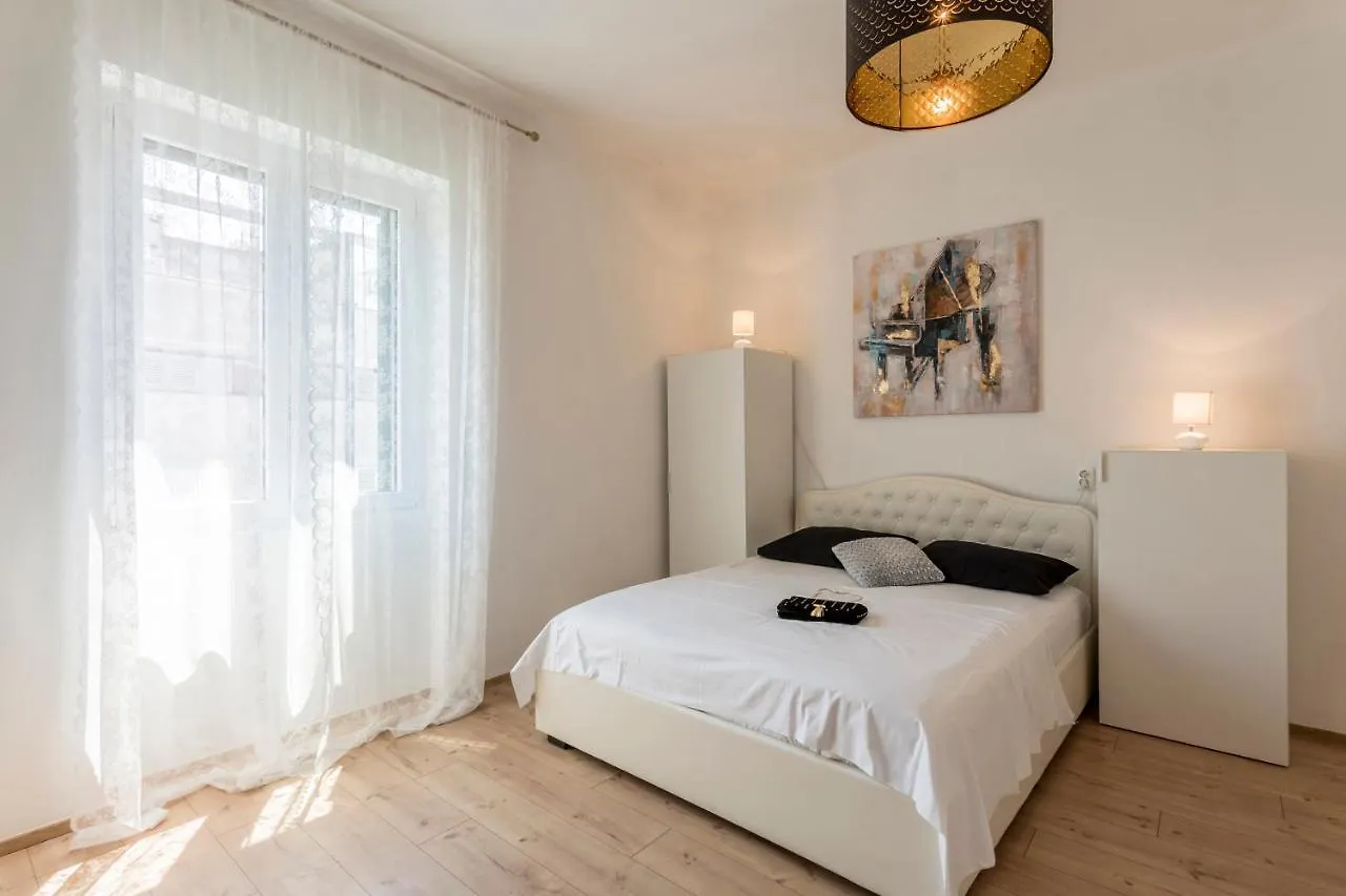 Apartment Vito Split